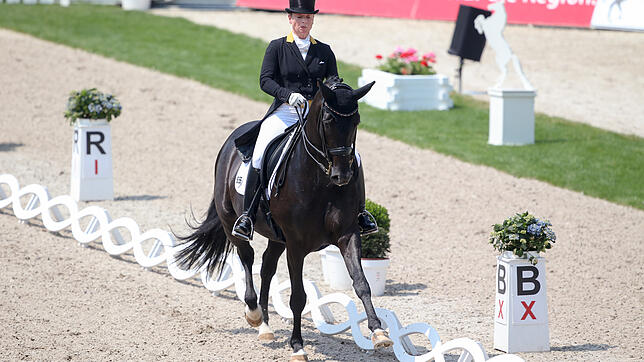 Isabell Werth wird sich den Fans mit ihrem Top-Pferd Weihegold präsentieren. Bild: dpa
