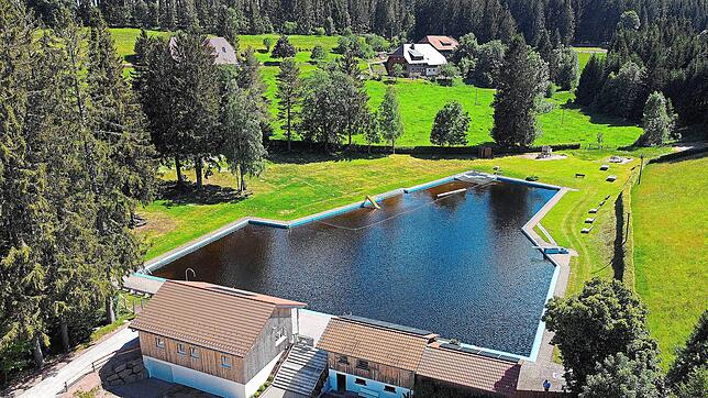 Das Schonacher Naturfreibad öffnet ab 1. Juli &ndash; in den Sommerferien sogar täglich.