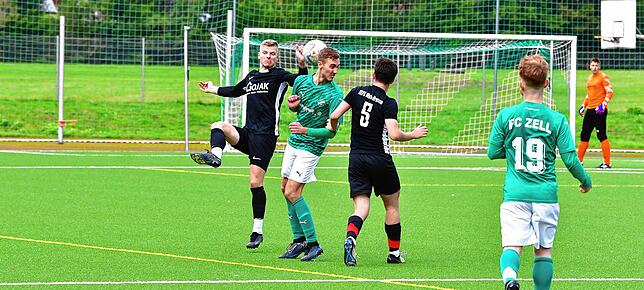 Bild 32: FC Zell besiegt SG FC Wehr/Brennet mit 7:4 – und wir haben Bilder!
