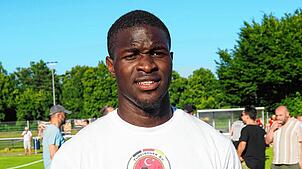Abdoulie Mboob traf für den Türk. SV Singen im entscheidenden Spiel gegen den FC Holzhausen dreifach.