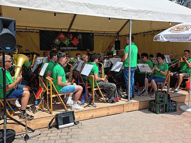 Am Sonntag nach dem ökumenischen Gottesdienst spielt die Kapelle des Musikvereins Unterkirnach zum Frühschoppen auf.