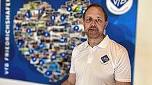 Jochen Benz ist Präsident des VfB Friedrichshafen. Der Verein will nun selbst eine Halle bauen.