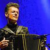 Herbert Pixner wird als „Jimmy Hendrix der Volksmusik“ gefeiert.