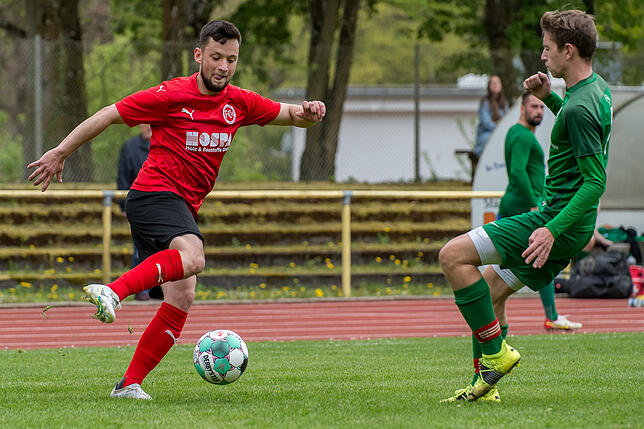 Talent: Yannik Stauch (rechts, im Spiel beim FC 08 Bad Säckingen) wechselt im Sommer vom SV Rheintal zum Bezirksligisten FC Tiengen 08.