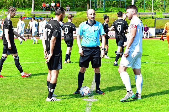 Bild 4: FC Schönau siegt 3:1 bei der U23 des SV 08 Laufenburg – und wir haben Bilder!