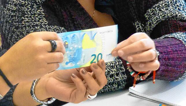Echt oder nicht echt? Um rund 100 gefälschte 20-Euro-Noten ging es in einem Prozess vor dem Amtsgericht Lörrach.