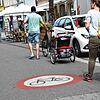 So ist es richtig. Doch nicht alle Radfahrer halten sich in Überlingen an die Fahrverbotsregeln, sie fahren, statt ihr Rad zu schieben. ...