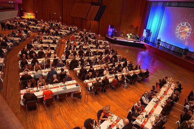 440 Gäste beim Silvesterball im Graf-Zeppelin-Haus – das war 2019 noch möglich. 2021 wurde der große Ball bereits zum zweiten Mal ...