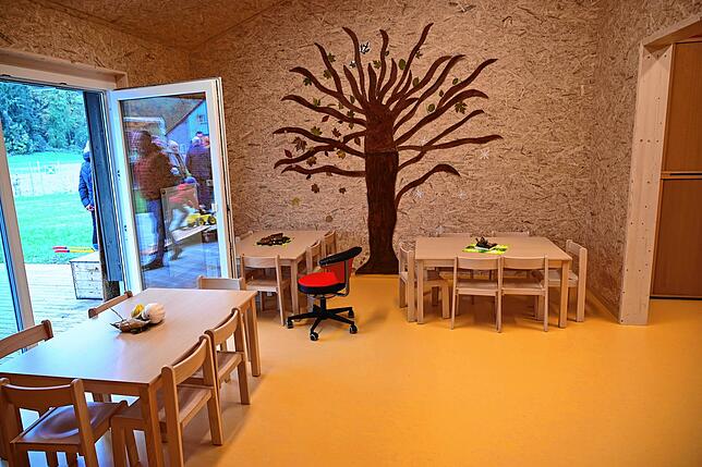 Hell, ansprechend und themenbezogen ausgestaltet sind die Gruppenräume des Naturkindergartens.