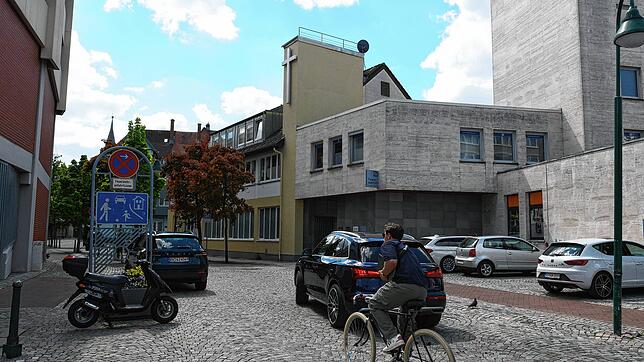 An dieser Stelle in der Schwenninger Innenstadt könnte sich demnächst etwas ändern: Die nördliche Einfahrt zur Friedrich-Ebert-Straße, ...