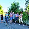 Spaziergang in Hausen an der Aach mit Amtsinhaber Bernd Häusler vor der OB-Wahl. Verkehr ist eines der Themen.