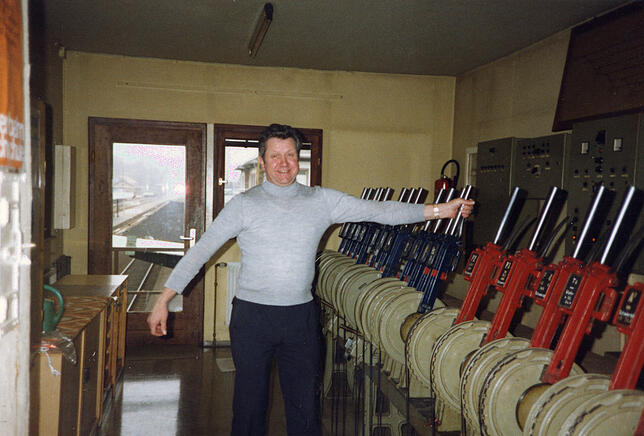 Fahrdienstleiter Hubertus Titz sorgte im Stellwerk in den 70er Jahren für reibungslosen Zugverkehr.