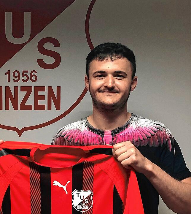 Familienband: Felix Sütterlin hat den TuS Stetten verlassen und spielt jetzt unter seinem Vater Karl-Frieder Sütterlin für ...