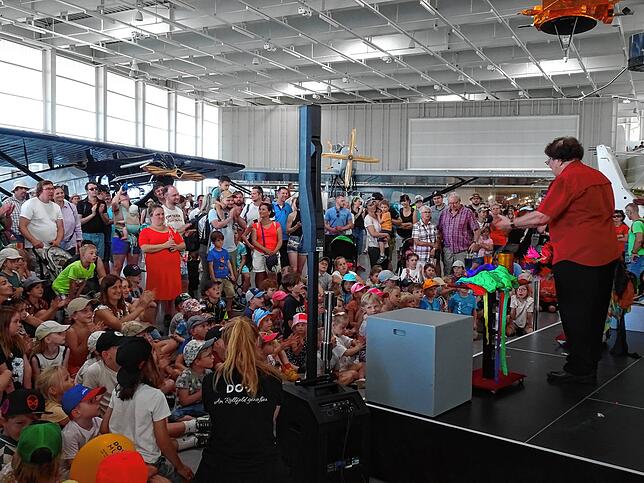 Bild 24: Bilder vom Sommerfest im Dornier Museum in Friedrichshafen