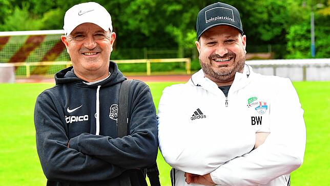 Weiter geht&lsquo;s: Cheftrainer Georg Isele (links) und sein langjähriger &bdquo;Co&ldquo; Björn Winter haben bei der SG ...