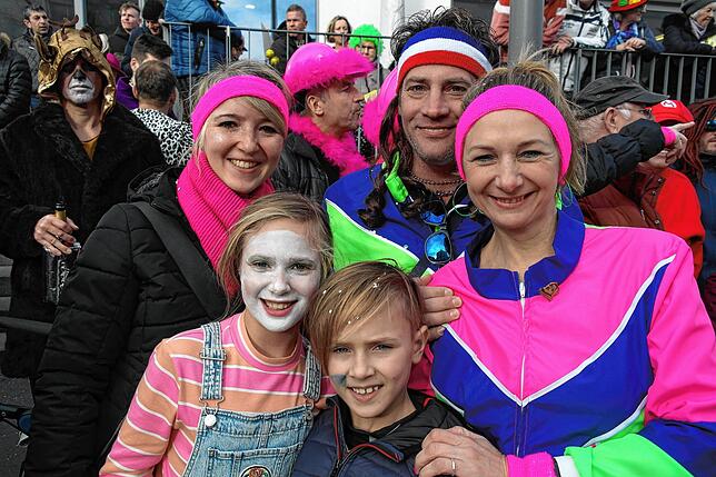 Bild 10: Bilder vom Narrensprung der Narrenzunft Seegockel in Friedrichshafen (2/3)