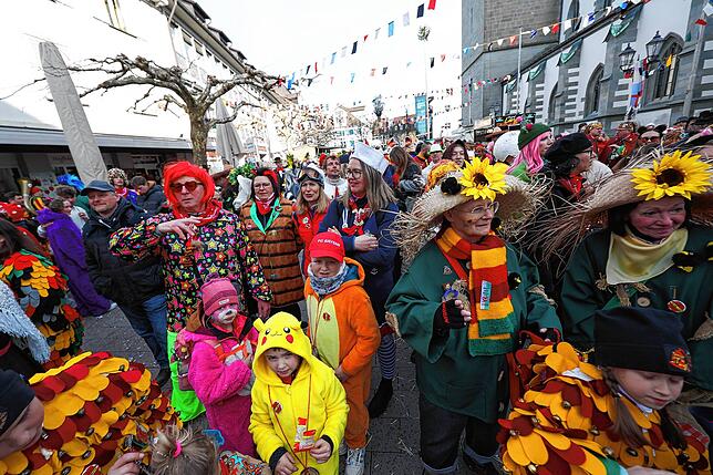 Bild 31: Fastnachtsumzug Radolfzell 2025: Alle Bilder vom farbenfrohen Spektakel