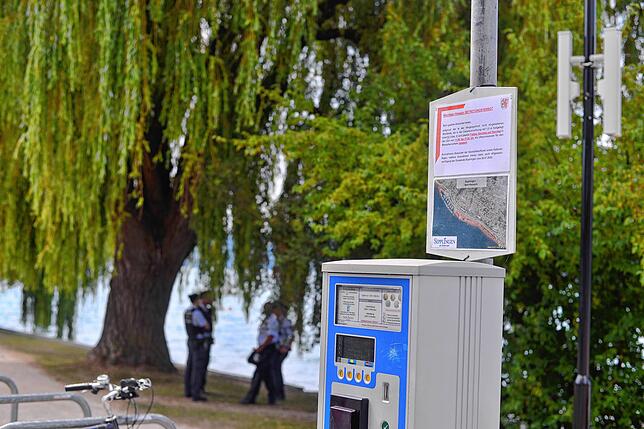 Manche ärgern sich über die umsonst gelösten Parktickets in Sipplingen. Dabei war das Betretungsverbot auch über den Parkscheinautomaten ...