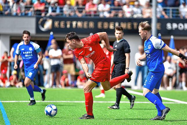 Bild 26: Der FC Radolfzell gewinnt gegen den FC Pfaffenweiler klar mit 5:0 – und wir haben die Fotos!