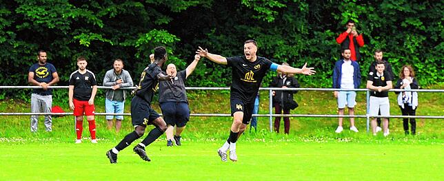 Bild 26: Die Südsterne feiern! Unsere große Bildergalerie vom Relegationsspiel zwischen Singen und Laufenburg