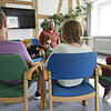 Sozialtherapeut Christian Denecke von der Fachstelle Sucht mit Kindern, die er betreut. Bild:Gerald Jarausch