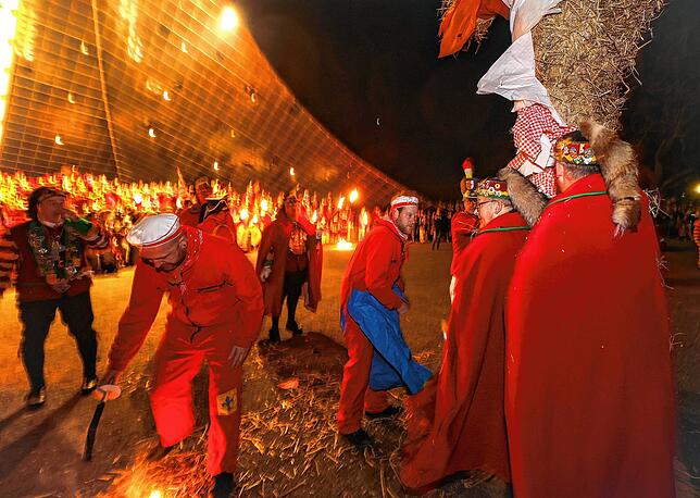 Bild 21: Fastnachtsverbrennung in Radolfzell: Die schönsten Bilder vom traditionellen Spektakel