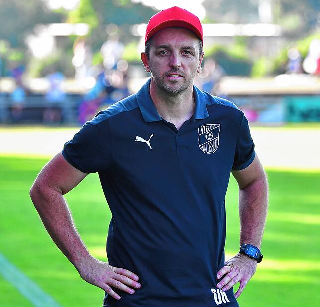 Daniel Kovacevic (42) lebt mit seiner Familie in Koblenz/CH und arbeitet dort als selbstständiger Anlagen-Apparatebauer. Mit Fußball ...