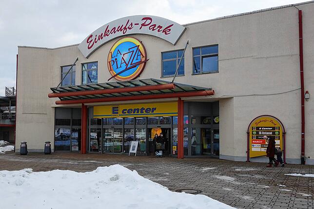 Auch der Edeka-Supermarkt im La Piazza kam außer in der Vorweihnachtszeit noch nie an die Kapazitätsgrenze.