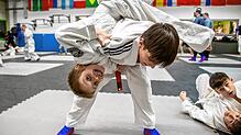 Spaß im Training: Nahkampfsport wird in Tiengen beim Irbis Free Fight Club für alle Altersklassen angeboten.