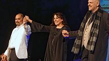 Applaus für die Hauptdarsteller der Kammeroper &bdquo;La Traviata&ldquo;. Bild: Jürgen Scharf