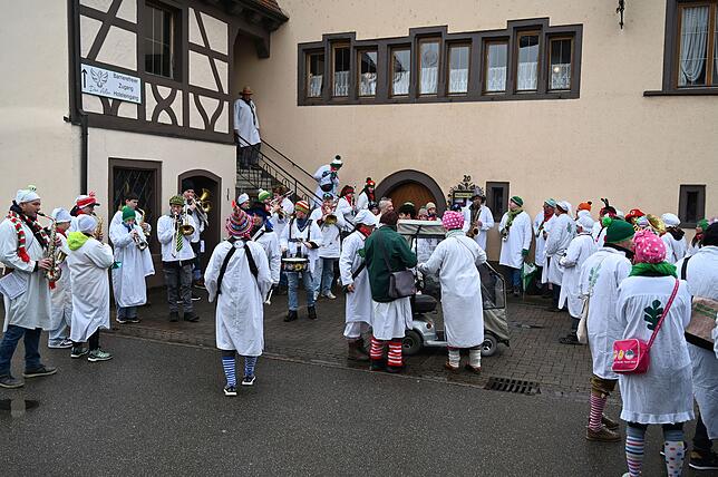 Bild 33: So schön war der Schmutzige Donnerstag in Lauchringen - Die schönsten Narren-Bilder des Tages!