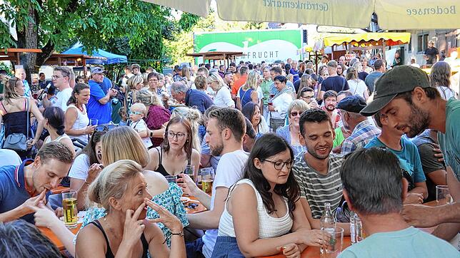 Alle Generationen feiern gern beim Mostfest in Ahausen, das am kommenden Samstag startet und bis einschließlich Montag dauert.