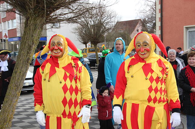 Bild 11: Bilder der Machtübernahme am Blumberger Rathaus