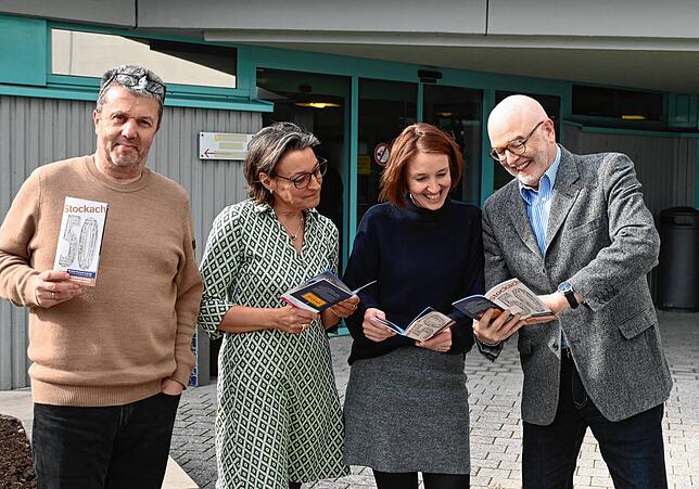 Das Programmheft erklärt nicht nur, was dieses Jahr geplant ist, sondern hat auch Bilder und Texte zur Geschichte der Stockacher ...