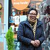 Nach einem guten halben Jahr mit Poller ziehen die Händler in der Innenstadt Bilanz. Johanna Hermann, Betreiberin eines Afro-Shops, ist ...