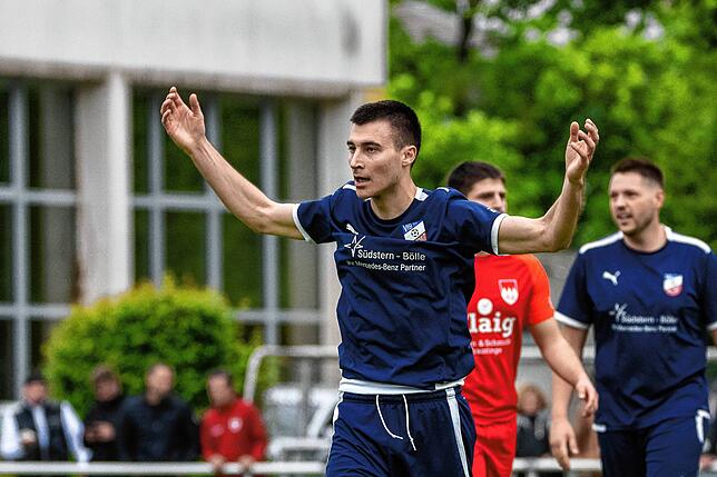 Bild 11: VfB Waldshut behält die Nerven am Elfmeterpunkt im Pokalfinale gegen FC Tiengen 08 &ndash; hier Fotos!