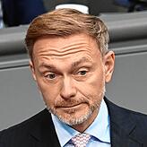 Bundesfinanzminister mit ganz eigener Mathematik: Christian Lindner (FDP) stopft auch ohne ausreichendes Füllmaterial noch jedes Loch.