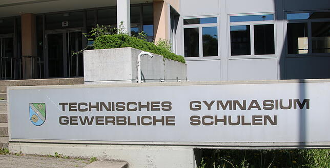 Auch die Gewerbeschule in Waldshut war von der Einbruchserie betroffen. Hier gelang es den Tätern sogar, Bargeld zu erbeuten. (Archivbild)