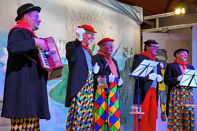 Bild 22: Bunter Abend der Froschenzunft Quak Quak in Hoppetenzell 2024 &ndash; Bilder vom Freitagabend