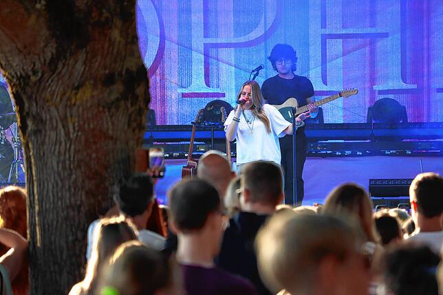 Bild 16: 1500 Fans feiern Sophia beim Sound Beach Festival