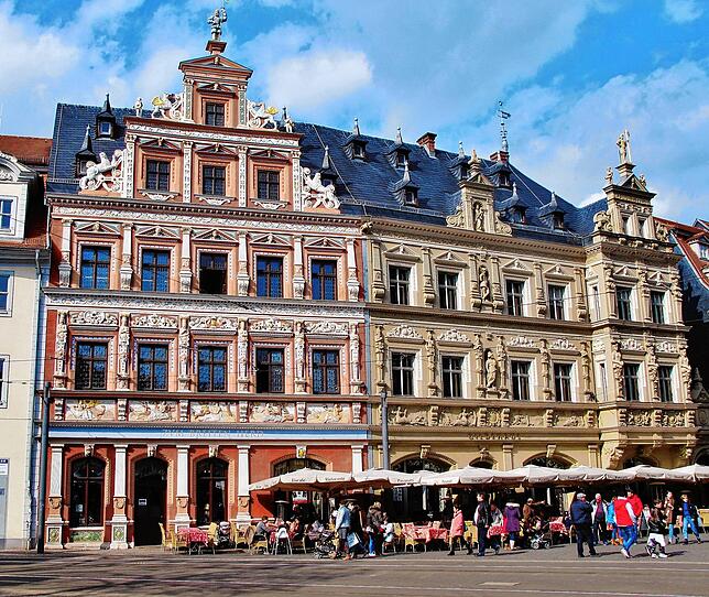Das Haus zum breiten Herd steht in der Erfurter Altstadt und ist eines der ältesten Fachwerkhäuser Deutschlands.