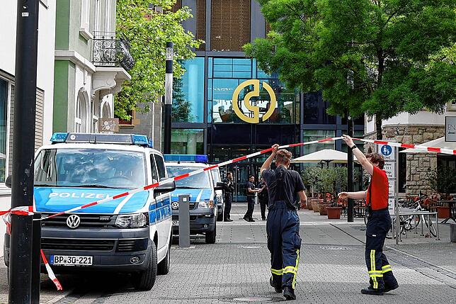Teile der Innenstadt wurden abgesperrt. Die Polizei sprach von einer unklaren Gefahrenlage.