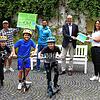 Damit Kinder, wie (v.l.) Mattis (9), Julius (10) und Jannes (11), einen ganzen Tag lang Spaß auf dem Spielplatz haben, hat die ...