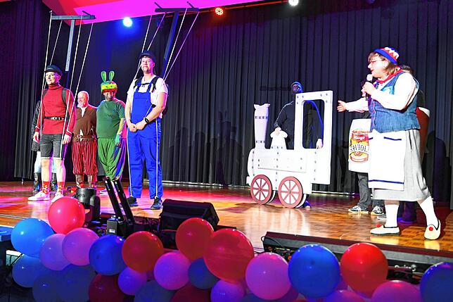 Bild 41: Die besten Bilder vom Bunte Abend des Narrenvereins Schwanenmühle in Unterlauchringen!