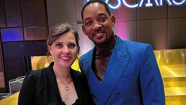 Maria Brendle mit Will Smith beim Oscar-Lunch. Der Filmstar sei genauso nett wie im Fernsehen.