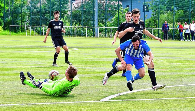 Bild 33: Spvgg. Wehr setzt sich bei der Qualifikation zum Rothaus-Bezirkspokal mit 2:0 gegen den FV Fahrnau durch &ndash; und wir haben Bilder!