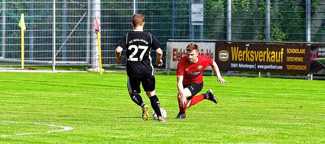 Bild 7: FC Hochrhein besiegt den FC Wallbach deutlich mit 4:0 &ndash; und wir haben die Bilder!