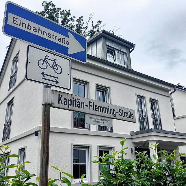 Noch heute erinnern die Straßennahmen an Luftschiffer der Kriegsmarine (hier: Hans Flemming, 1876-1935).