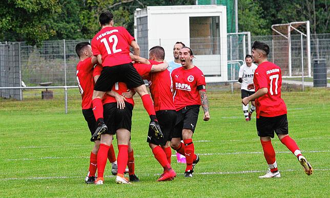 Bild 1: FC 08 Bad Säckingen gewinnt im torreichen Derby beim SV Obersäckingen mit 5:3 &ndash; und wir haben die Bilder!