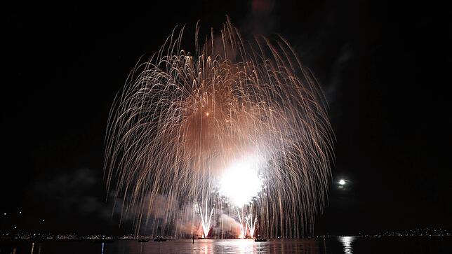 Bild 22: Konstanzer Seenachtfest 2022: Fotos vom großen Finale beim Feuerwerk an der Kunstgrenze